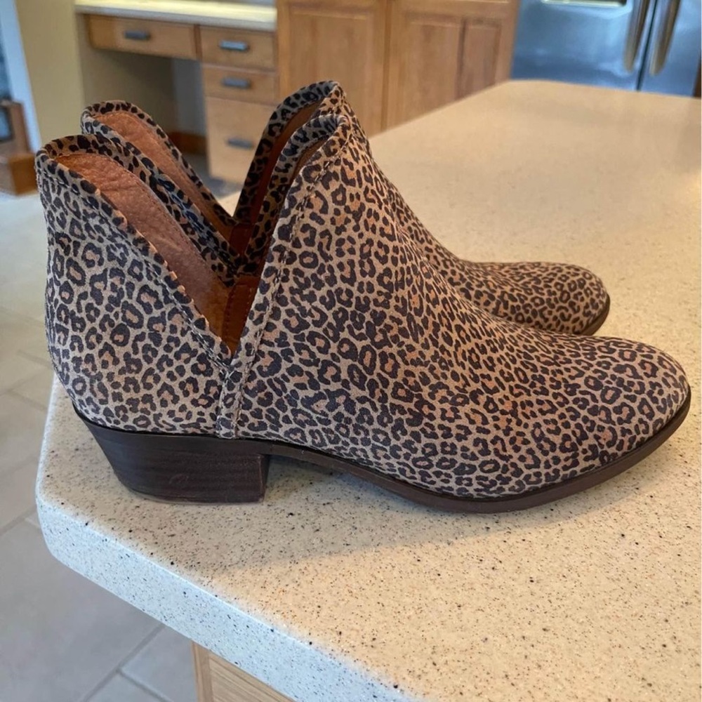 Lucky Brand ankle boots 8